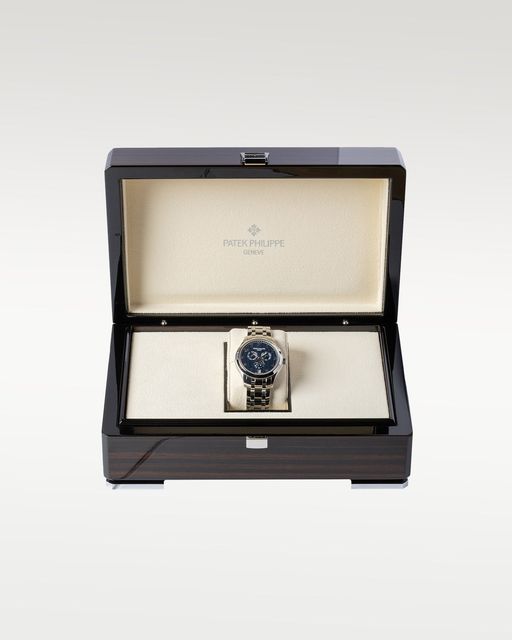 Patek Philippe Complications 4947/1A-001 Image 5